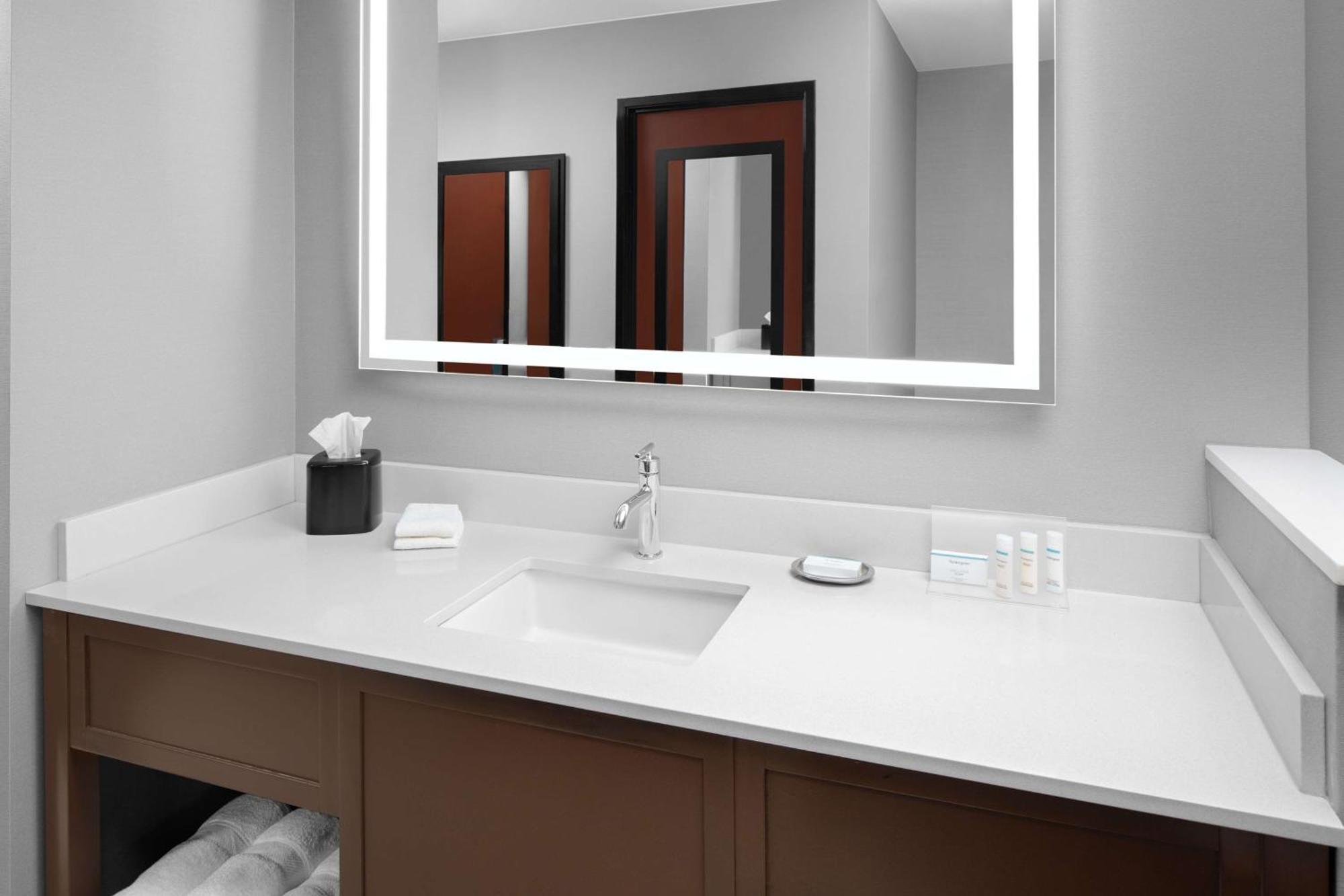 Hampton Inn Phoenix - Biltmore Esterno foto